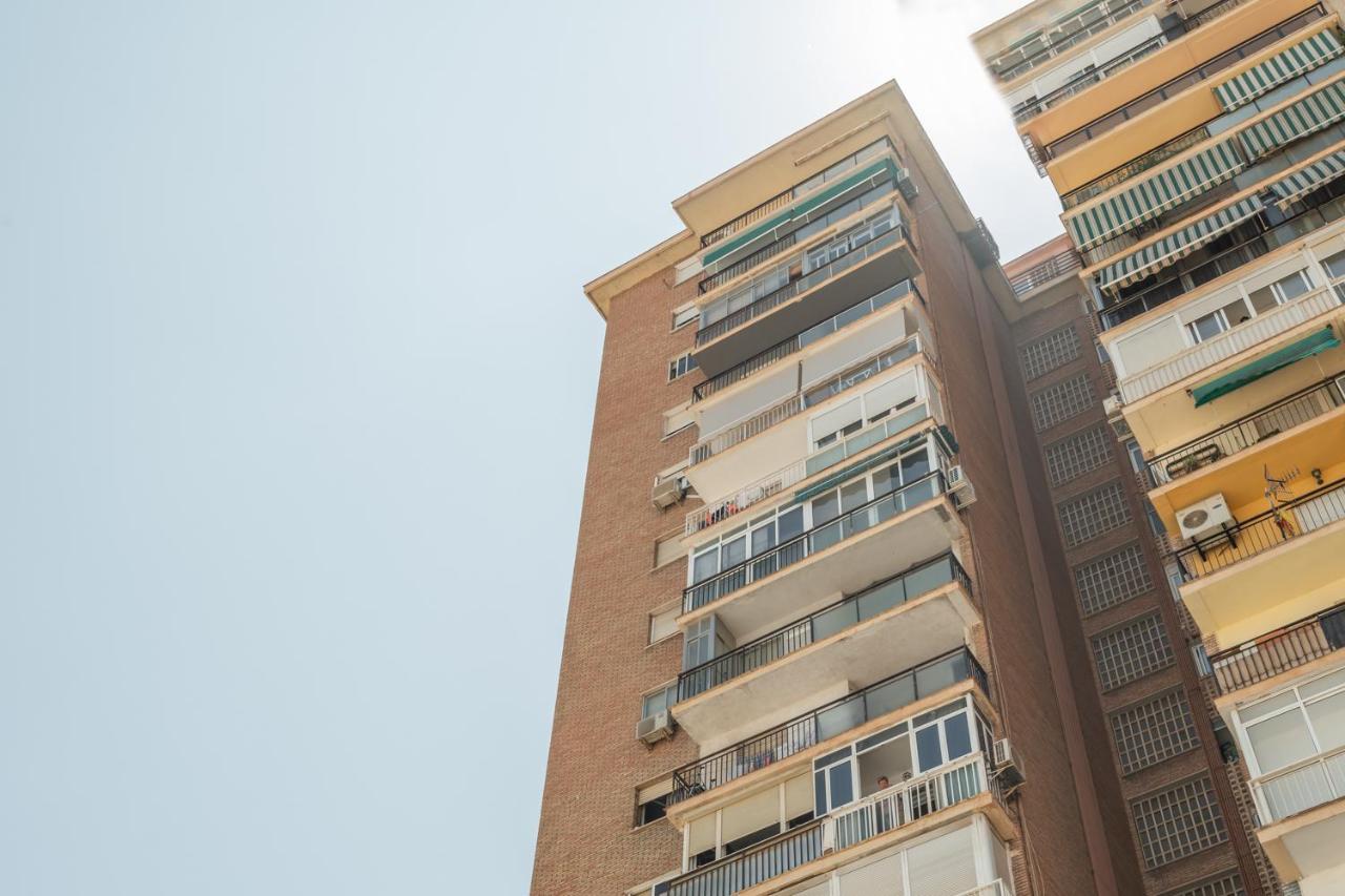 Tuguest Heroe Apartment Málaga Esterno foto